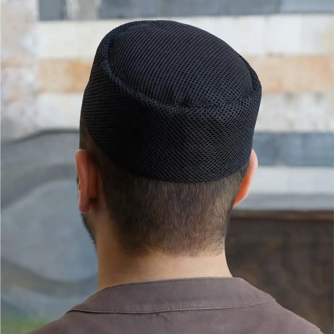 Raahat Cap — Breathable Mesh Namaz Topi