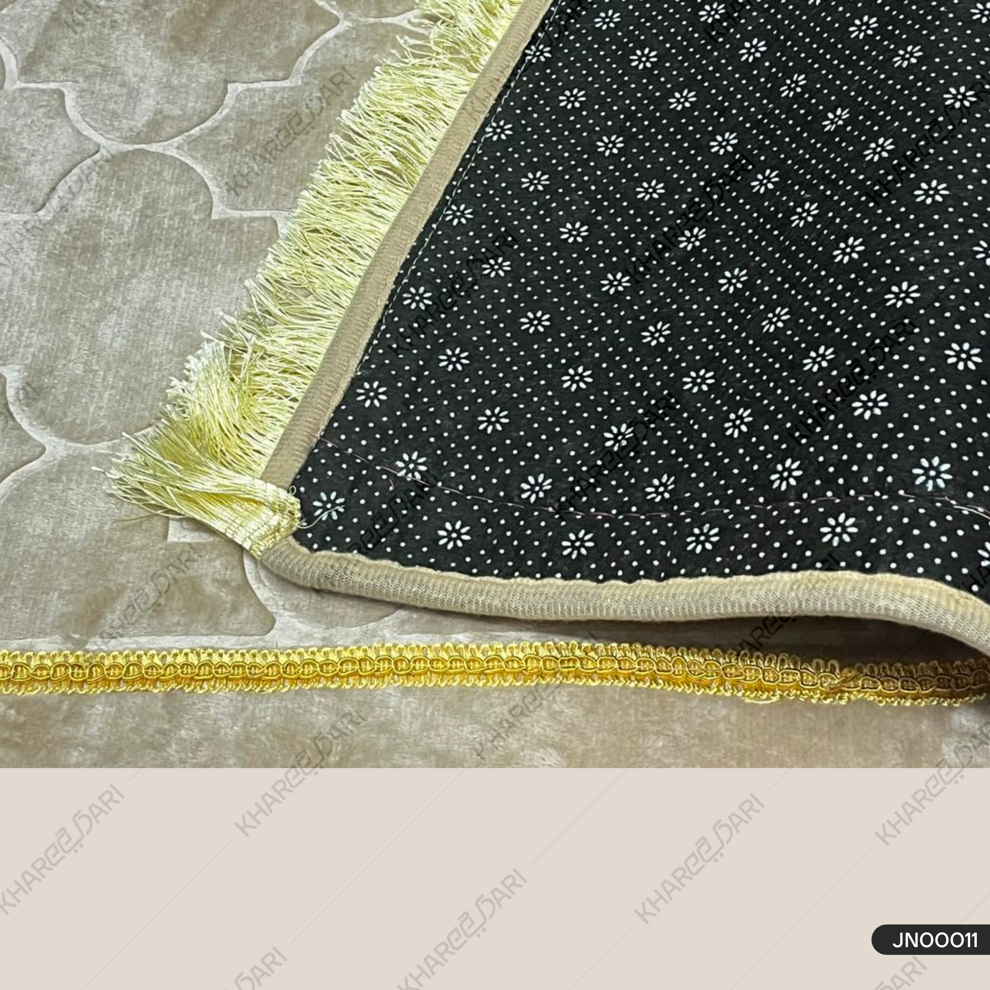 Jannat Premium Janamaz Prayer Mat Musalla Soft Velvet Mat for Salah  and Namaz