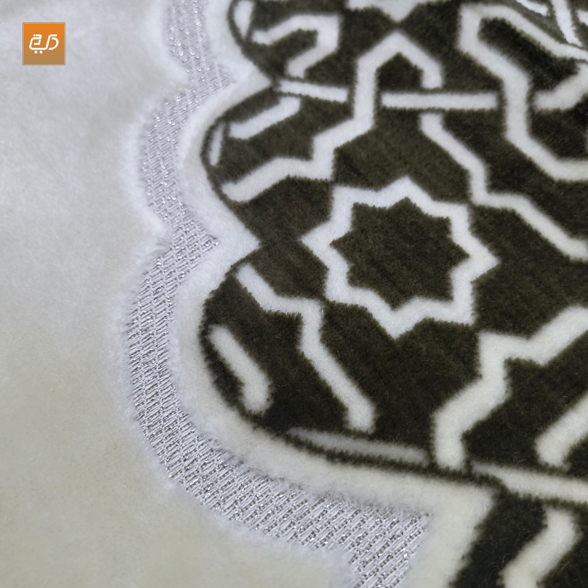 Mehrab Geometric Soft Velvet Prayer Janamaz