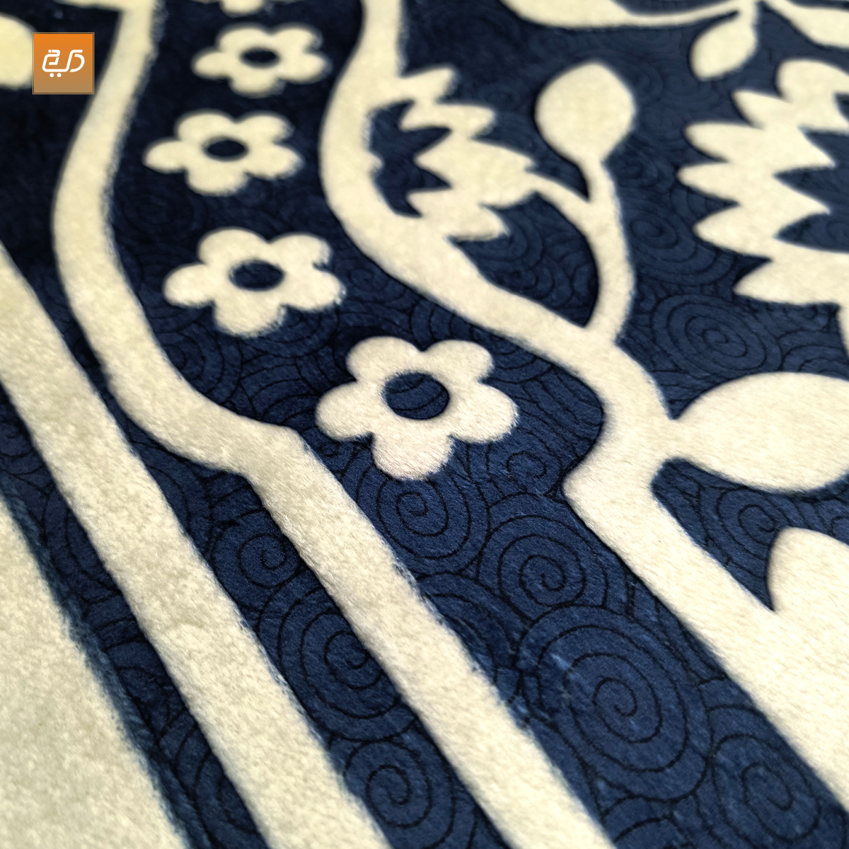 Floral Vine Pattern Janamaz