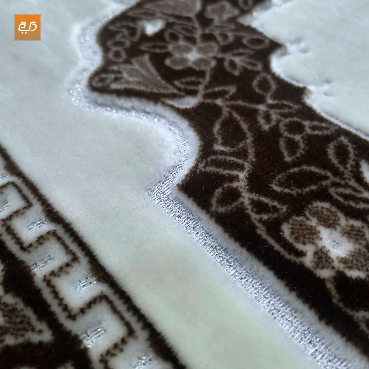 Gradient Mehrab Soft Velvet Janamaz
