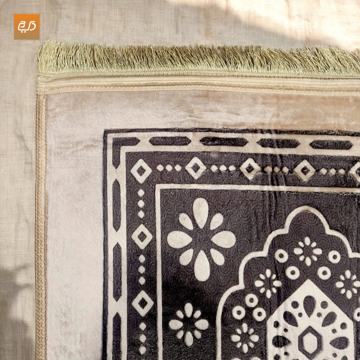 Heritage Floral Pattern Prayer Janamaz