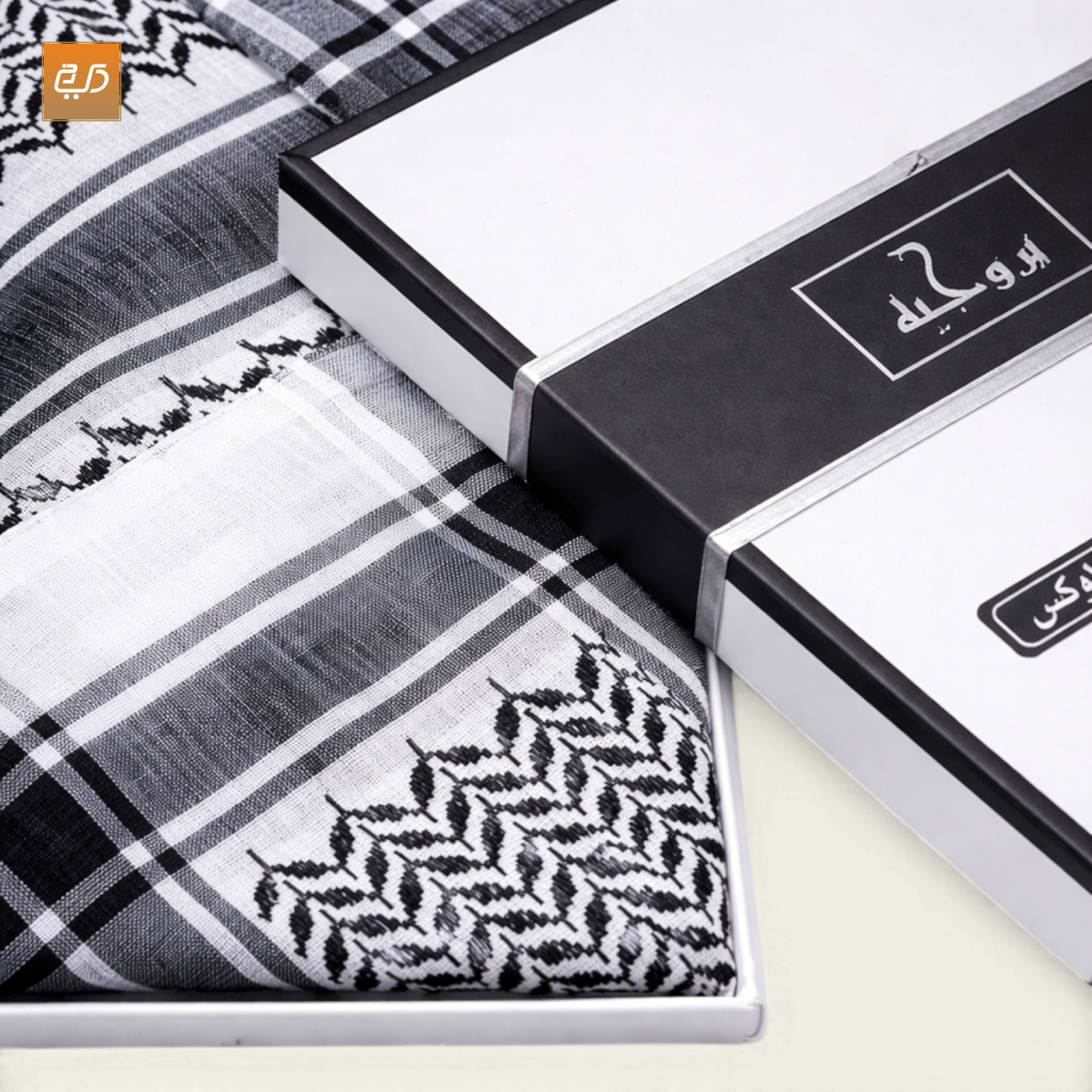 Premium Arabian Shemagh – Traditional Arab Cotton Headscarf