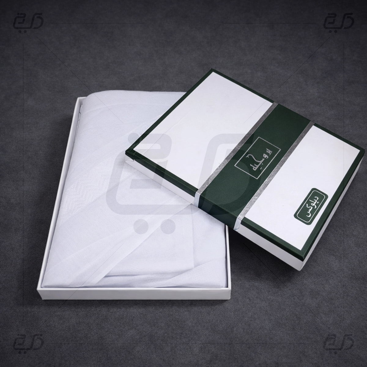 Premium Arabian Shemagh – Traditional Arab Cotton Headscarf