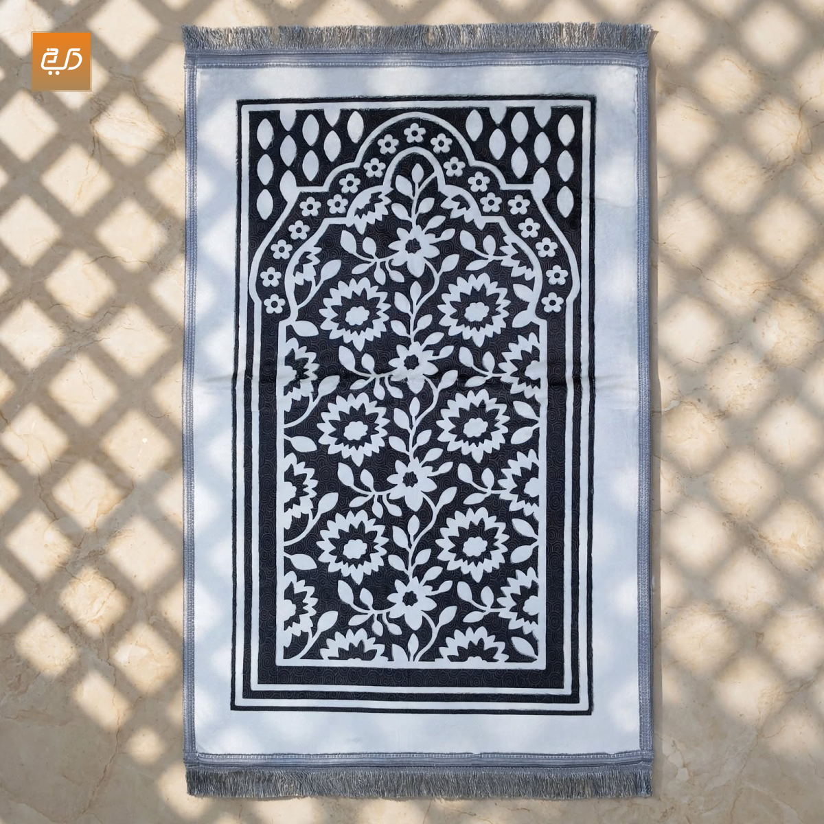 Floral Vine Pattern Janamaz