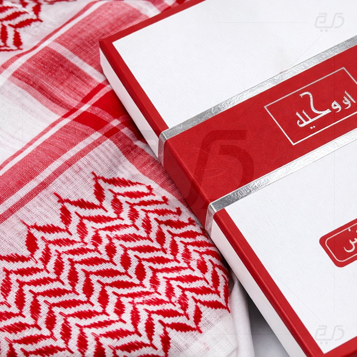 Premium Arabian Shemagh – Traditional Arab Cotton Headscarf