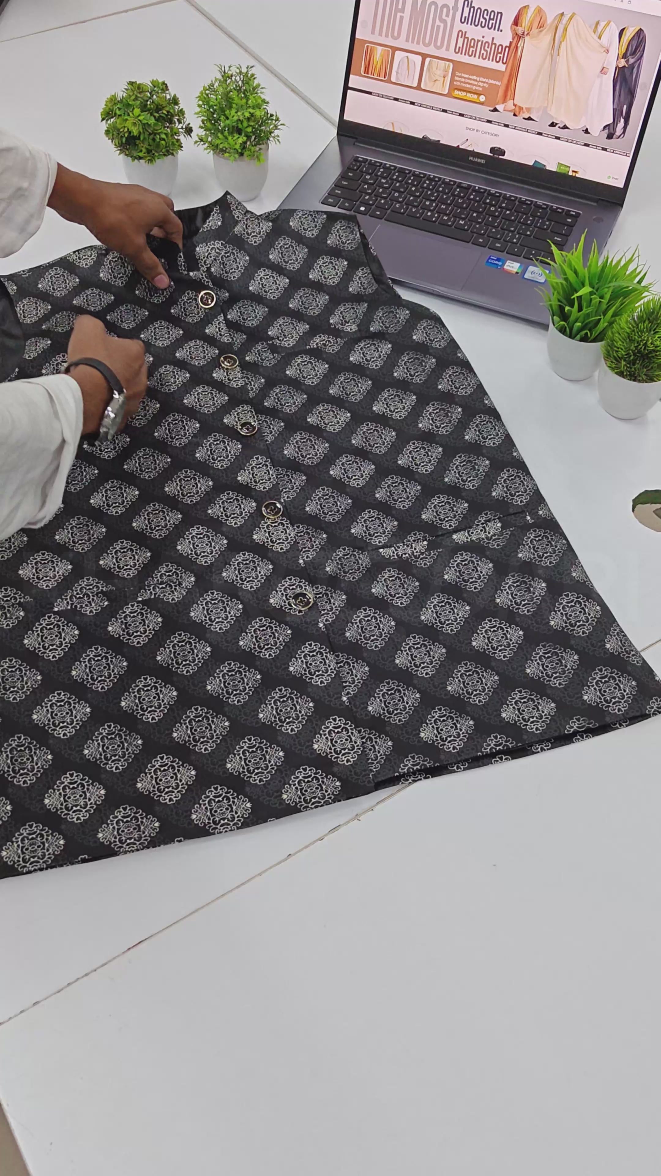 Men’s Designer Satin Printed Jacket (Sadri)